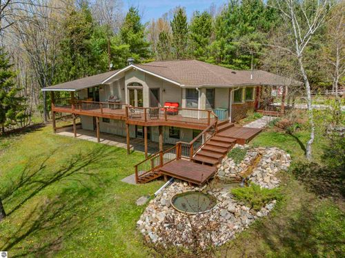 15021 Holly Dr, Thompsonville, MI, 49683-9510 | Card Image