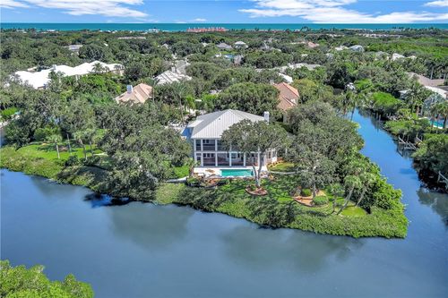 140 Waterway Ln, Vero Beach, FL, 32963-3879 | Card Image