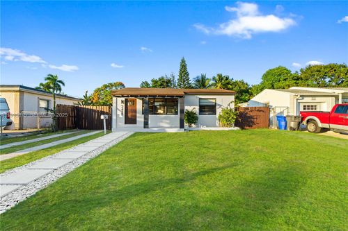 2439 Rodman St, Hollywood, FL, 33020-5845 | Card Image