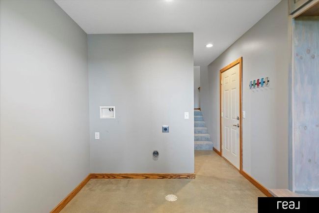 31506 Pioneer Trl, House other with 6 bedrooms, 3 bathrooms and 8 parking in Treynor IA | Image 26