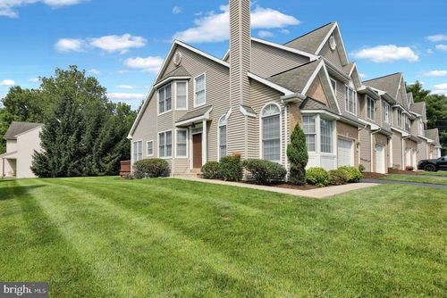 18 Wyomissing Ct, WYOMISSING, PA, 19610-2685 | Card Image
