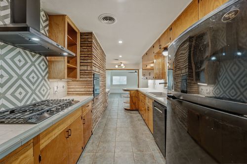 502 Sunrise Circle, Austin, TX, 78704 | Card Image