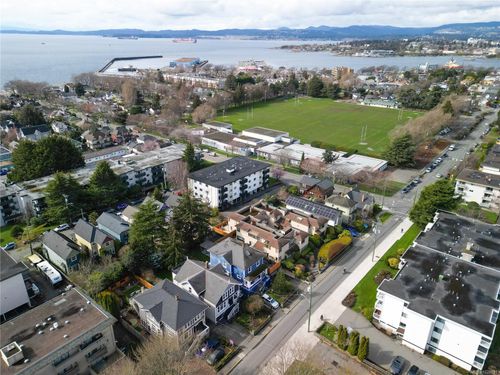 329 Simcoe St, Victoria, BC, V8V1K9 | Card Image