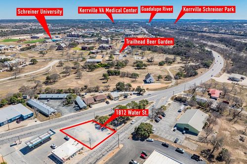 1812 Water St, Kerrville, TX, 78028 | Card Image