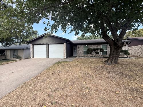 2704 Springlake Ct, Irving, TX, 75060-6649 | Card Image