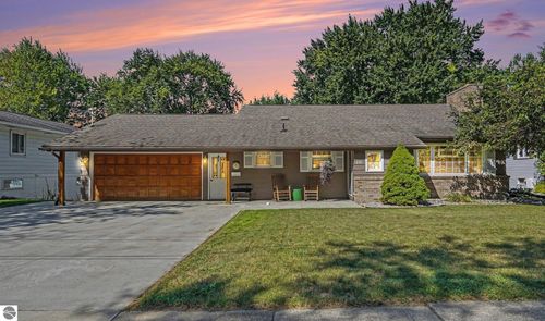 201 Westview Dr, Alma, MI, 48801-2169 | Card Image