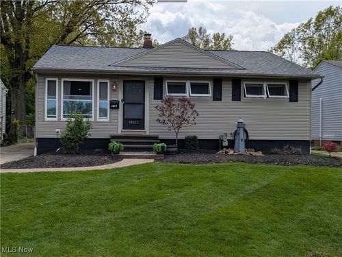 30612 Ronald Dr, Willowick, OH, 44095-4343 | Card Image