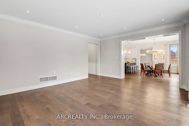18 Moreau Way, House other with 4 bedrooms, 4 bathrooms and 4 parking in Springwater ON | Image 10