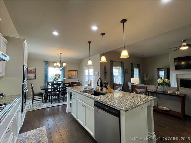 2613 W Van Buren Ct, House other with 4 bedrooms, 2 bathrooms and null parking in Broken Arrow OK | Image 22
