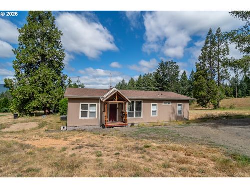 17520 Highway 42, CamasValley, OR, 97416 | Card Image