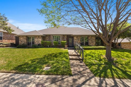 9426 Hill View Dr, Dallas, TX, 75231-1523 | Card Image