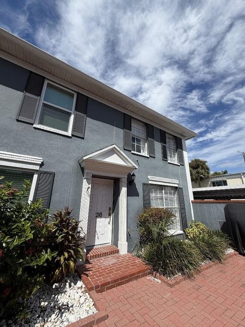 218 S Tampania Ave, Tampa, FL, 33609-3240 | Card Image