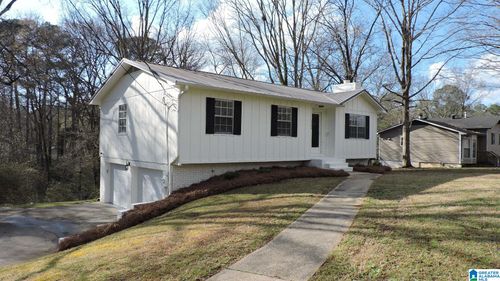 5906 Elizabeth Dr, TRUSSVILLE, AL, 35173-1708 | Card Image