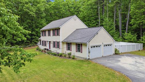 6 Burge Dr, Brookline, NH, 03033-4417 | Card Image