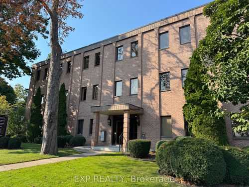 102-4701 St Clair Ave, Niagara Falls, ON, L2E3S9 | Card Image
