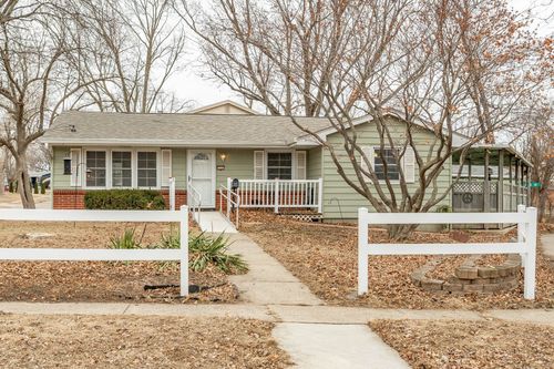 7737 Dellwood Dr, Urbandale, IA, 50322-4127 | Card Image