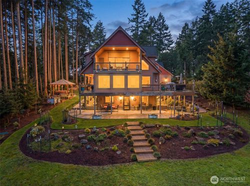 12511 Cole Point Dr, Anderson Island, WA, 98303-9691 | Card Image