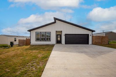 105 Pineapple Sage Cove, House other with 4 bedrooms, 3 bathrooms and 6 parking in Dale TX | Image 2