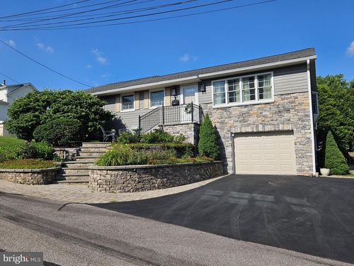 120 Badger Ln, BELLEFONTE, PA, 16823-1908 | Card Image