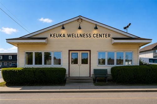 136 Lake St, Penn Yan, NY, 14527-1565 | Card Image