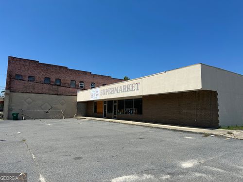 8111 Main St, Ray City, GA, 31645-7722 | Card Image