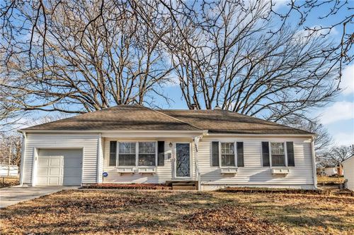 6215 Garfield Ave, Gladstone, MO, 64118-5065 | Card Image