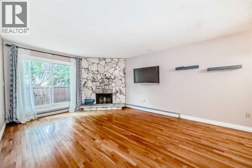 1001 68 Ave Sw, Calgary, AB, T2V4X1 | Card Image