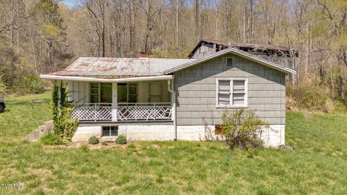 2740 Dry Creek Rd, Blackwater, VA, 24221-4255 | Card Image