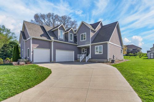 203 Alvarado Ave, Cedar Falls, IA, 50613-6386 | Card Image