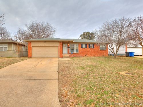 1615 E 55th Place, Tulsa, OK, 74105 | Card Image