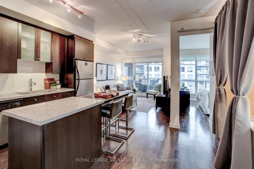 705-1 Shaw St, Toronto, ON, M6K0A1 | Card Image