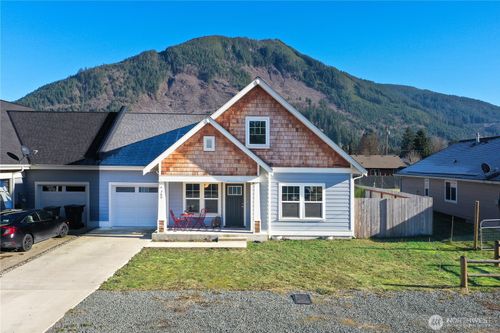 760 Commercial Ave, Darrington, WA, 98241-7742 | Card Image