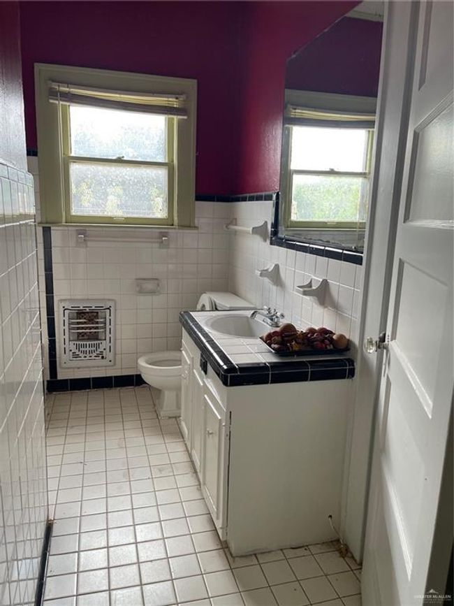 129 E Jones Ave, House other with 3 bedrooms, 3 bathrooms and 2 parking in Pharr TX | Image 11