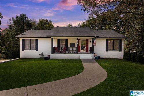 904 Gardenview Cir, GARDENDALE, AL, 35071-3849 | Card Image