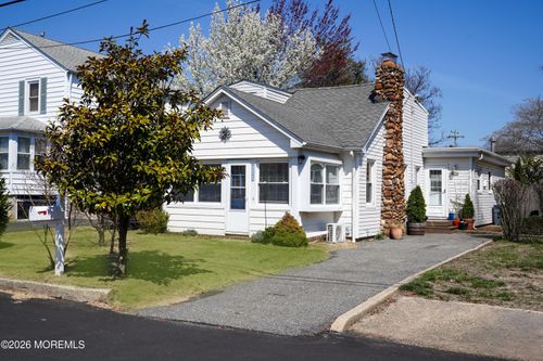 2147 Beach Blvd, Point Pleasant Boro, NJ, 08742-4946 | Card Image