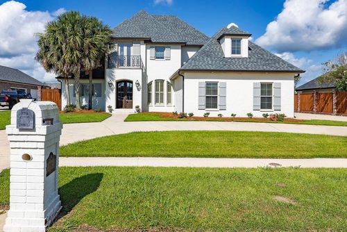 338 Tulip Dr, Houma, LA, 70360-7376 | Card Image