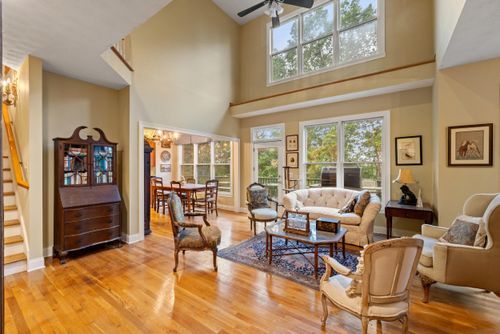 2309 Oregon Rd, Versailles, KY, 40383-9681 | Card Image