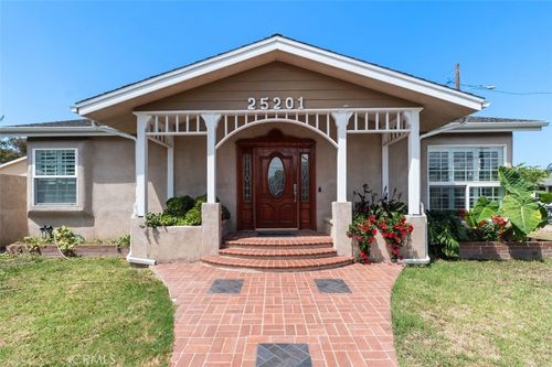 25201 Walnut St, Lomita, CA, 90717-1929 | Card Image