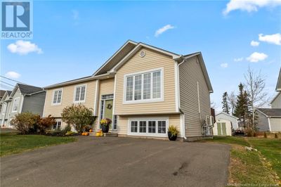 333 Maplehurst Dr, House other with 4 bedrooms, 2 bathrooms and null parking in Moncton NB | Image 2