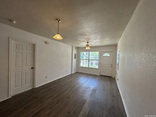 319 Noria St, San Antonio, TX, 78207-7660 | Card Image