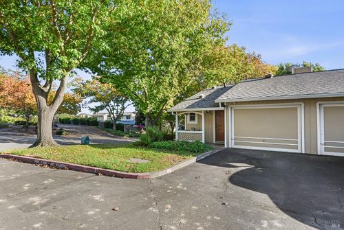 147 Acorn Drive, Petaluma, CA, 94952 | Card Image