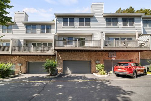 473 Undercliff Ave, Edgewater, NJ, 07020-1282 | Card Image