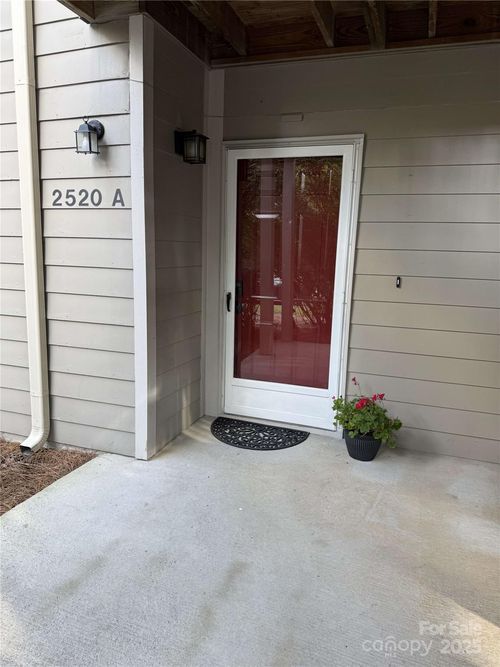 2520 Stradbrook Dr, Charlotte, NC, 28210-6097 | Card Image