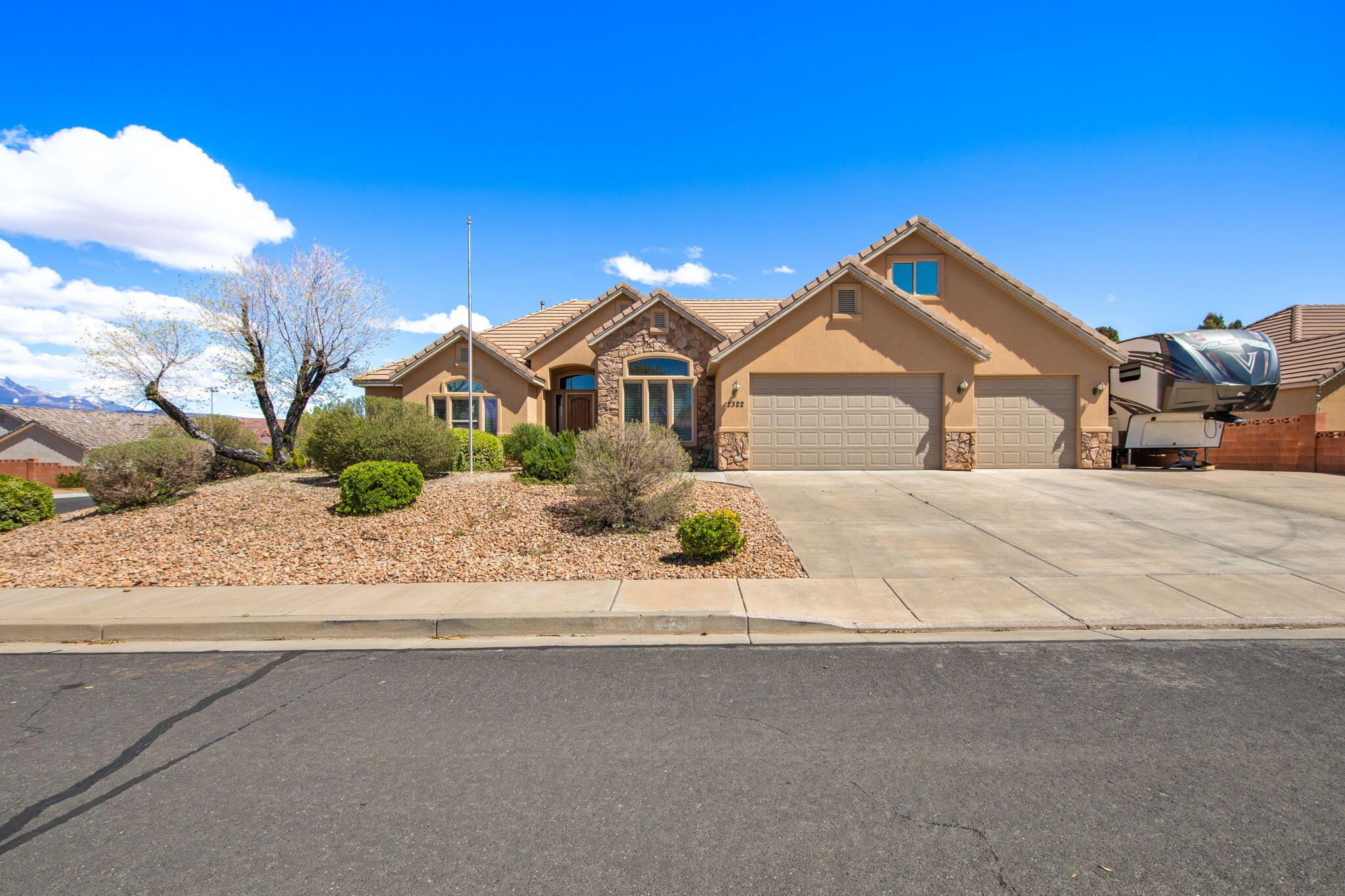 Julie Dr, Santa Clara, UT 84765