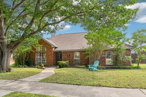 1213 Shawnee Trl, Carrollton, TX, 75007-6284 | Card Image