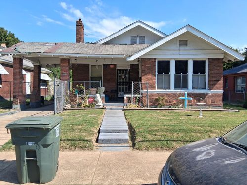 586 E Mallory Ave, Memphis, TN, 38106-7524 | Card Image