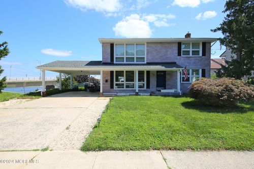 16 Portland Rd, Highlands, NJ, 07732-1909 | Card Image