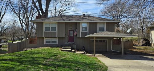 902 Ley Cir, Excelsior Springs, MO, 64024-1426 | Card Image