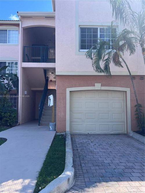 apt-211-2021 Se 10th Ave, Fort Lauderdale, FL, 33316-4521 | Card Image