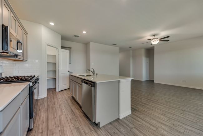 5904 Priory Dr, House other with 4 bedrooms, 2 bathrooms and null parking in Aubrey TX | Image 17